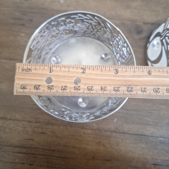 Set of 2 Decorative Metal Candle Holders – Floral & Pumpkin Design - Picture 5 of 8